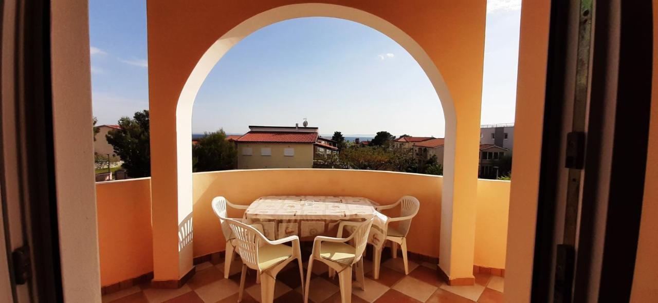 Villa Dobra Family Apartments Vir Buitenkant foto